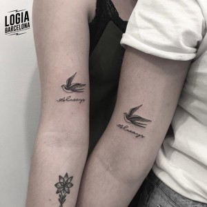 tatuaje-logia-barcelona-parejas-gaviotas-lettering   